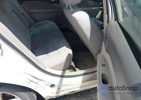 2011 Ford Fusion S z USA, uszkodzony, nr VIN 3FAHP0GA8BR268462